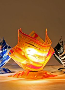 LAMPE D’APPUI EN FORME DE MOUCHOIR EN VITRO FUSION ARTISTIQUE COLORéE