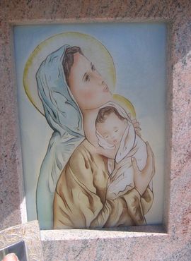 VERRE PEINT  VIERGE à L’ENFANT